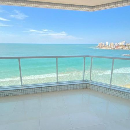 Vista panorâmica para o mar da praia do morro Guarapari Exterior foto