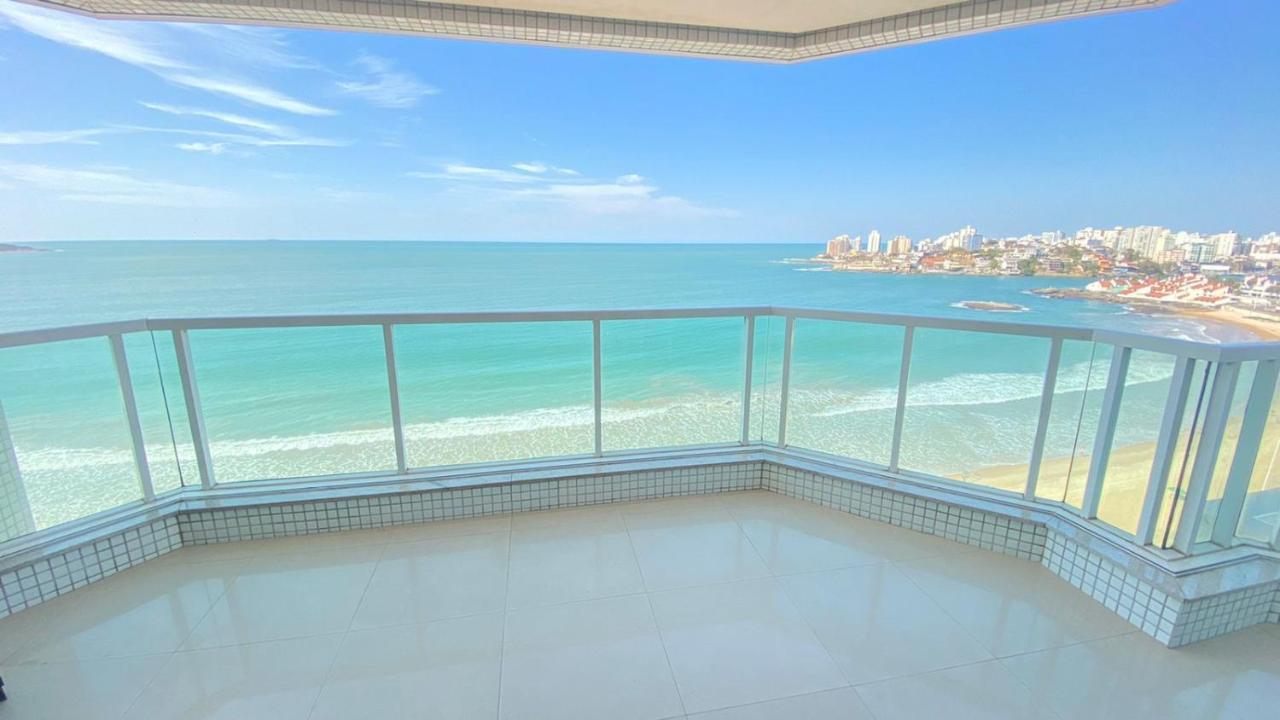 Vista panorâmica para o mar da praia do morro Guarapari Exterior foto